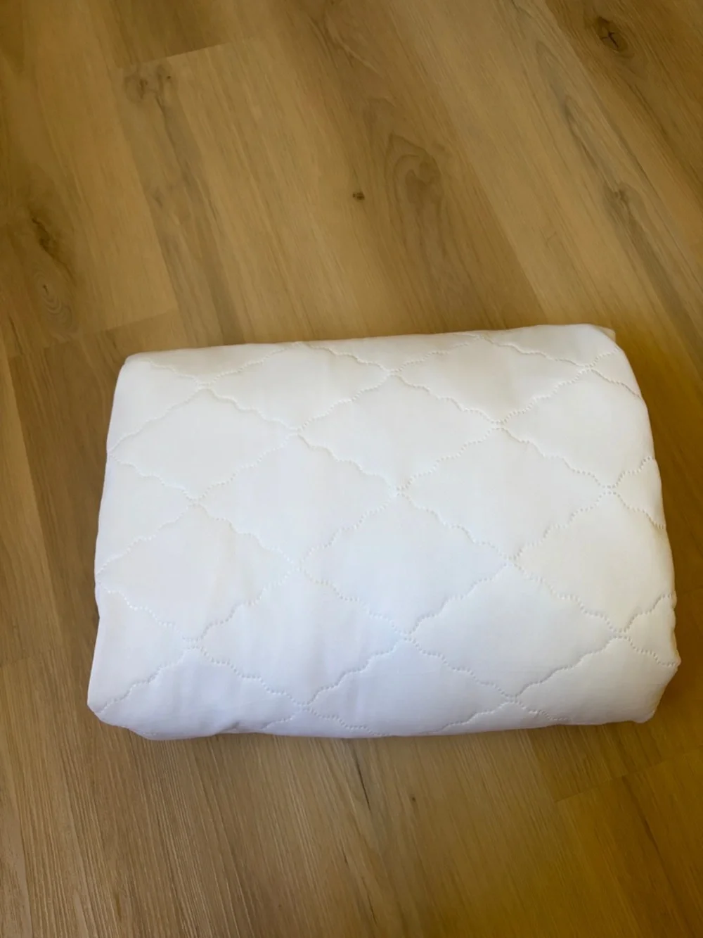Mainstays - White Quilted Full Mattress Pad - Soft Waterproof Protector NWOT
